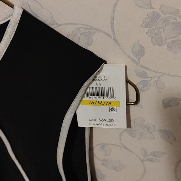 Calvin Klein new tunic - Picture 3 of 5